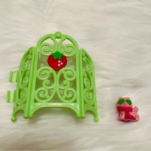 Strawberry Shortcake Fresh Fashions Boutique Playset Replacement Pieces